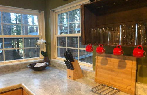 Cozy Yosemite Cabin with Hot Tub in the Pines - Foto 13