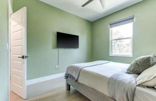 Chic & Spacious 4 Bedroom 3 Full Bathrooms Retreat in West Tampa and Pvt Backyard - Foto 16