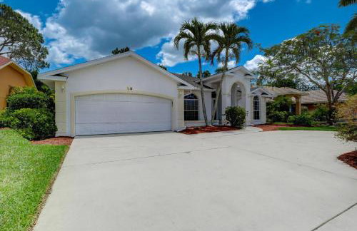 Piccadilly Beach House - Beautiful Updated Home, Private Pool, Minutes from Downtown 5th Ave & Beaches!!! - Foto 1