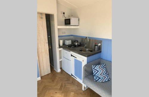 Apple Tree Hut - Photo 13