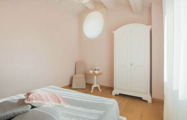 Chic Villa in Acqualagna with Hot Tub in Pool & Private Garden - Foto 2