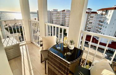 GATU Villa Salada, junto la playa, parking, terraza, aire acc, piscina, wifi Sólo familias o grupos mayores de 21 años - Foto 7