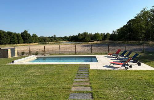 Chez Gisèle, 15 min Chambord, Cheverny, 30 min Beauval, 6 chambres, piscine chauffée - Foto 2
