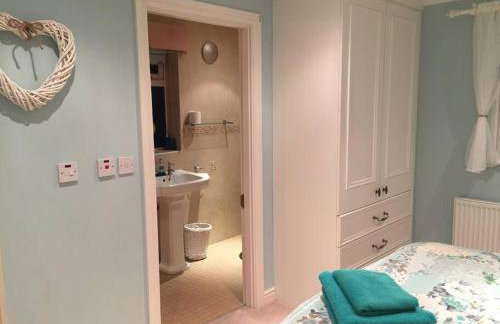 The Bungalow - Photo 63