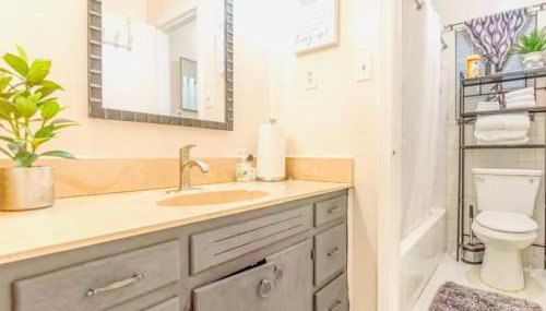 Spacious home close to everything in Memphis - Foto 1