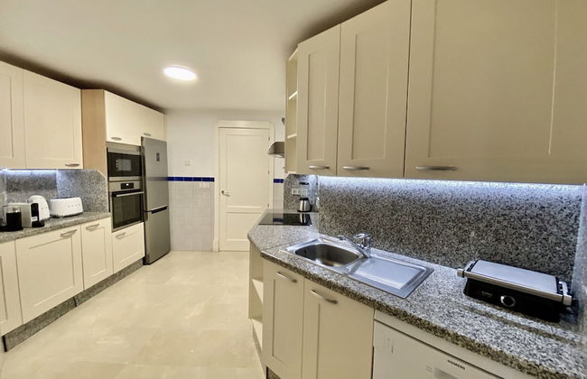 YOLO Spaces - Sotogrande Marina Luxury Apartment - Foto 14