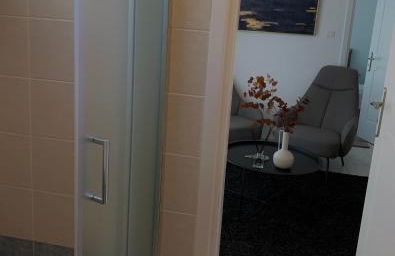 Aelin Living - Photo 8