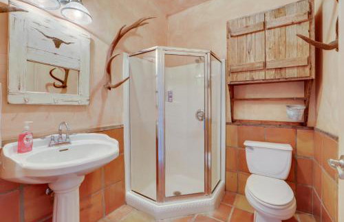 Rural Texas Villa with Hot Tub - Horses Welcome! - Foto 15