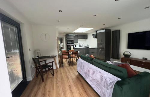 Luxury Apartment nr Broadway with Private Parking! - Foto 27