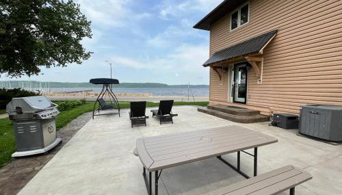 Cheerful beautiful home with an amazing lake view - Foto 4