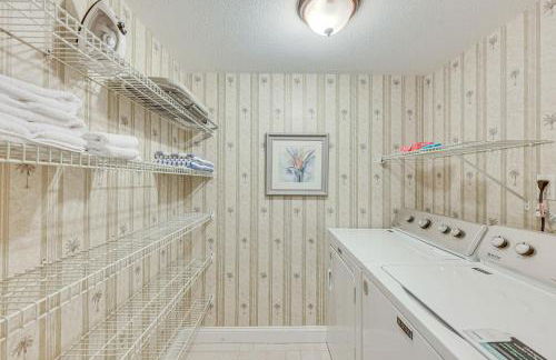 Beachfront St Augustine Beach Condo, Stunning View - Foto 19