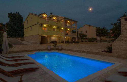 Holiday House BALEN with Swimming Pool - Foto 6