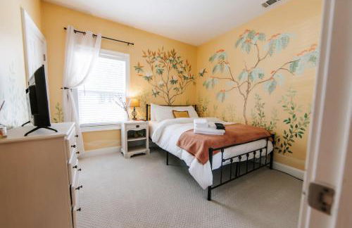 Cozy Cottage - Walk to Campus, Stadium, Downtown - Foto 10