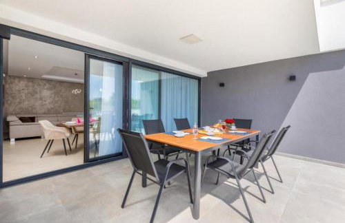 Villa Ana Škicini for 10 people with heated pool, kids activities and sea view near Novigrad - Foto 13