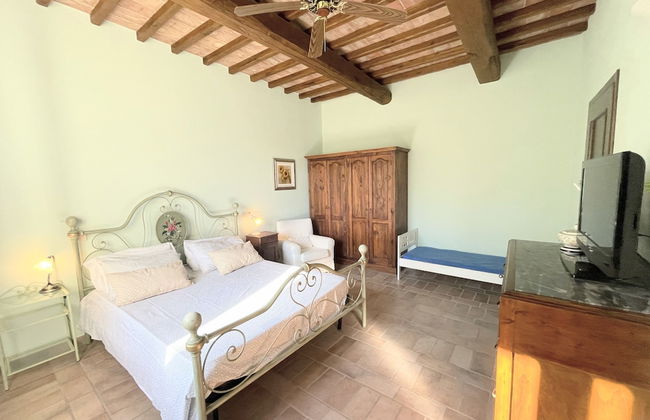 Detached Villa - Sleeps 10 - Pool - Pergola - Playground for Children - Wifi - Foto 10