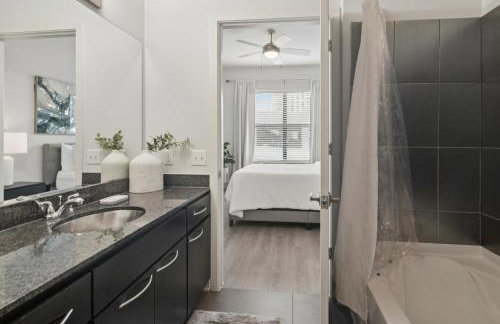 Modern Stylish Suite Design District Dallas - Foto 18