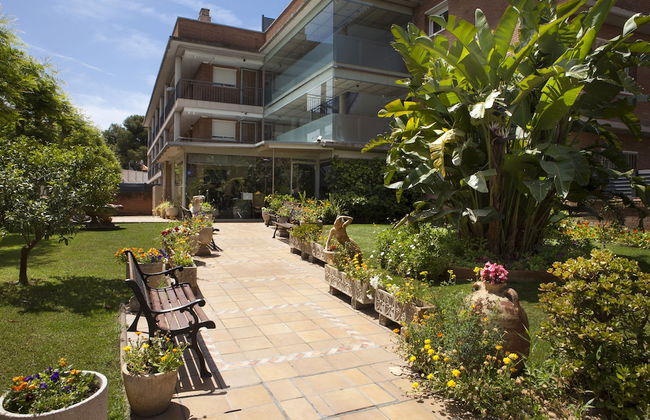 Velor Apartments - Photo 42