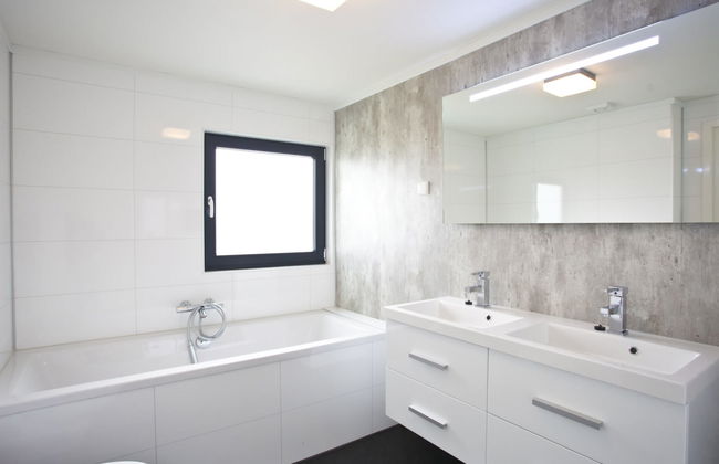 4 bedroom House in Nijkerk with swimming pool and terrace - Photo 9