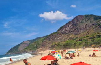 Apto Térreo Recreio Praia 9 min a pé com Ar Cond - Foto 28