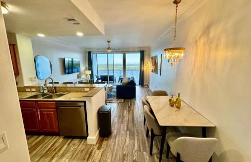 Balcony King Suite - Lake & Pool view - Foto 9