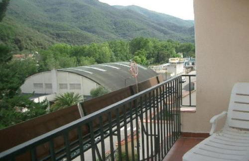 Charmant F2 avec Garage, Terrasse et Véranda, à 500m du Centre et 600m des Cures à Amélie-les-Bains - FR-1-703-131 - Foto 3