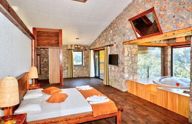 2 Bedroom Private Villa With Infinity Pool and Sea View - Photo 7