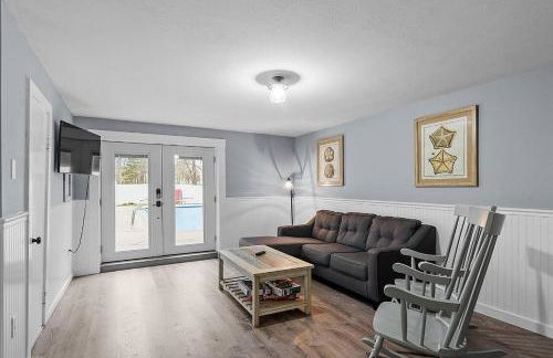 Kennebunk/Kennebunkport Beach House w/Pool! - Photo 44