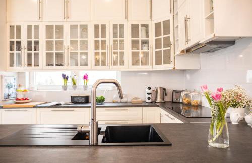 Elegant Hvar town villa with pool - Photo 13