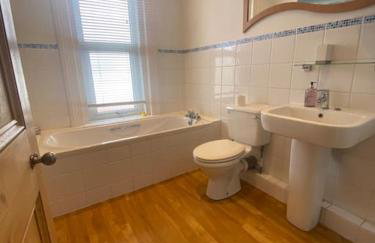 Dog friendly home close to the beach and the town - Photo 14