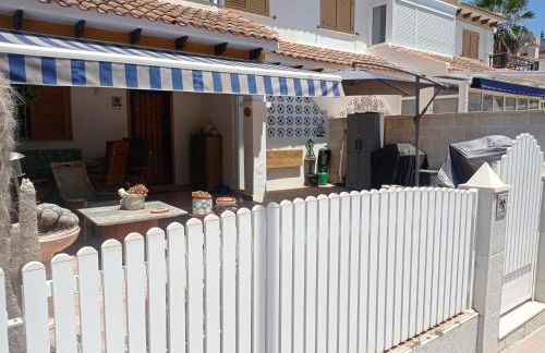 Chalet adosado en RIOMAR-3, urbanización residencial privada - Foto 11