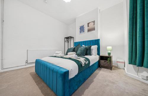 Lawrence Ave 4BD-2Storey House Fast Wifi Families & Leisure By AltoLuxo Short Lets & Serviced Accommodation With Free WiFi & Parking - Foto 24