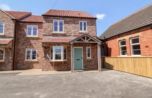 Keepers Cottage - Photo 1