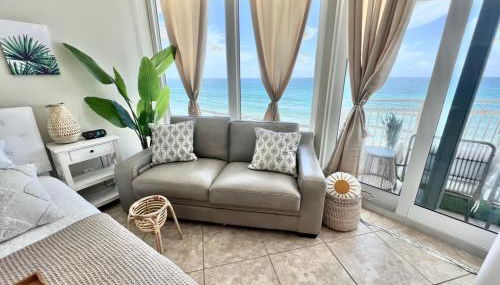 Oversized condo Beach Oasis 601 Gorgeous Ocean front with spectacular views - Photo 4