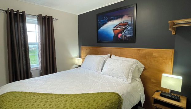 Buoy & Arrow Restaurant and Suites - Photo 3, Room