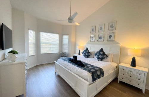 556 Gorgeous home with Pool and Spa Not Overlooked at Back 3 Bedrooms and 2 Full Bathrooms - Foto 31