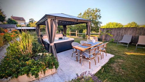 LE CEMAROSE Cottage & Spa Terrace Garden & lovely View - Foto 4, Garden, sunbed, Garden view