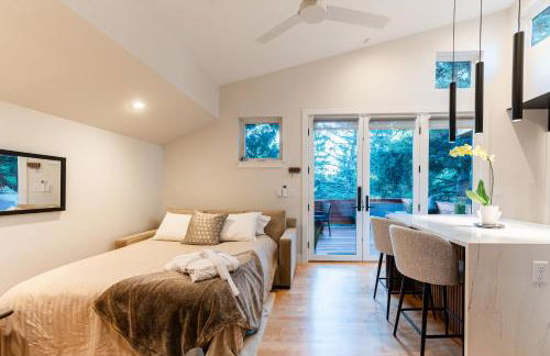 30-Day Minimum Boulder Bright & Modern Private 1BR 2BA ADU - Photo 16