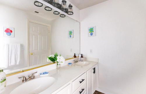 Designer Home conveniently located in Reno NV - Foto 14