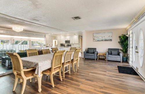 Furnished Sunroom with TV! Canal-Front Bradenton Gem - Foto 8