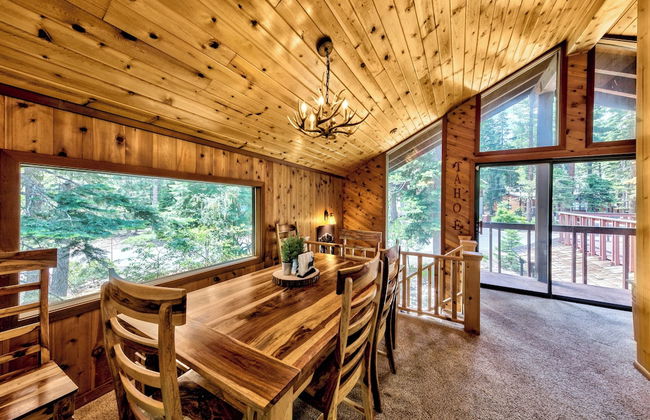 Central Clean Home with Hot Tub Near Ski - Photo 27