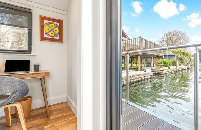 Ondine Houseboat on the Thames - From 160 Per Night - Foto 34