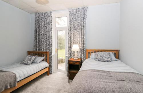 Molly's Place - Photo 16