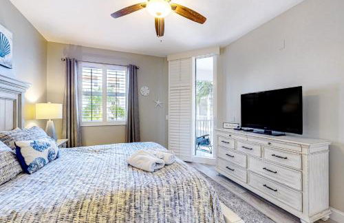 Luxury Condo in Regatta - Photo 16