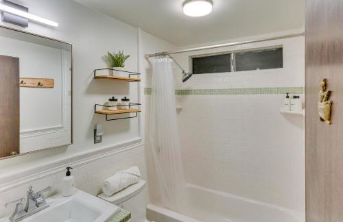 Crestline Cabin Mountain Views and Fire Pit! - Foto 16