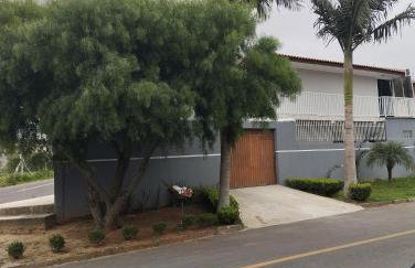 sobrado perto aeroporto e Br 376 - Foto 2