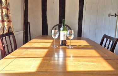 Secluded 16th Century Farmhouse with private grounds - Foto 12