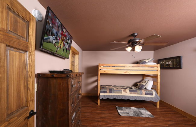 Above It All - Four Bedroom Cabin - Foto 46