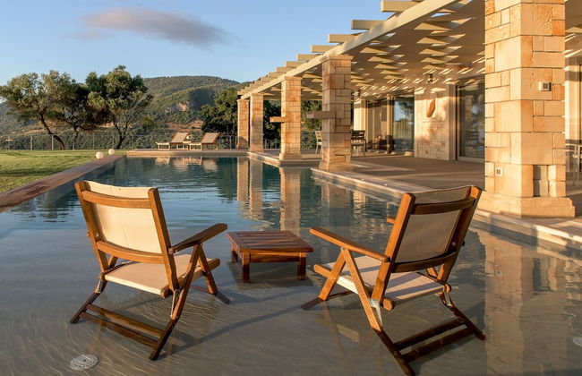 Artina Luxury Villa - Photo 20