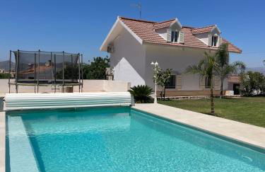 Casita Montoya - Photo 1