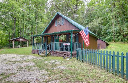 Riverfront Briceville Cabin with Patio and Fire Pit! - Foto 2